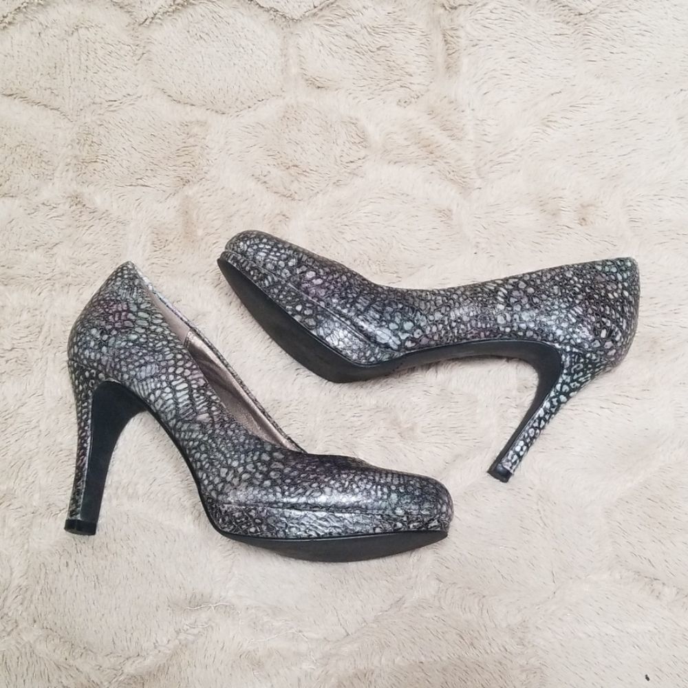 Moda Spana Pumps - Picture 4 of 8
